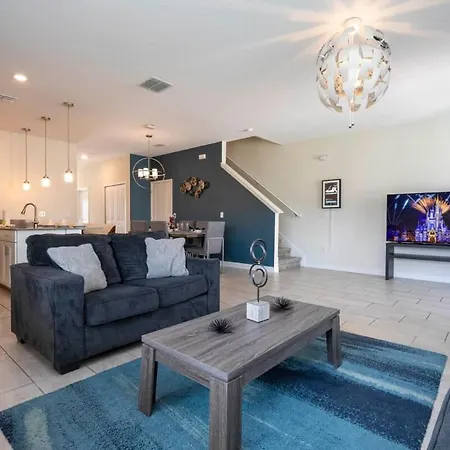 Cozy Getaways - Spacious & Ideal Location